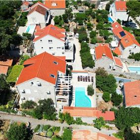 8 Bedroom Seaside Villa with Pool in Zaton Bay near Dubrovnik, Sleeps 17-23